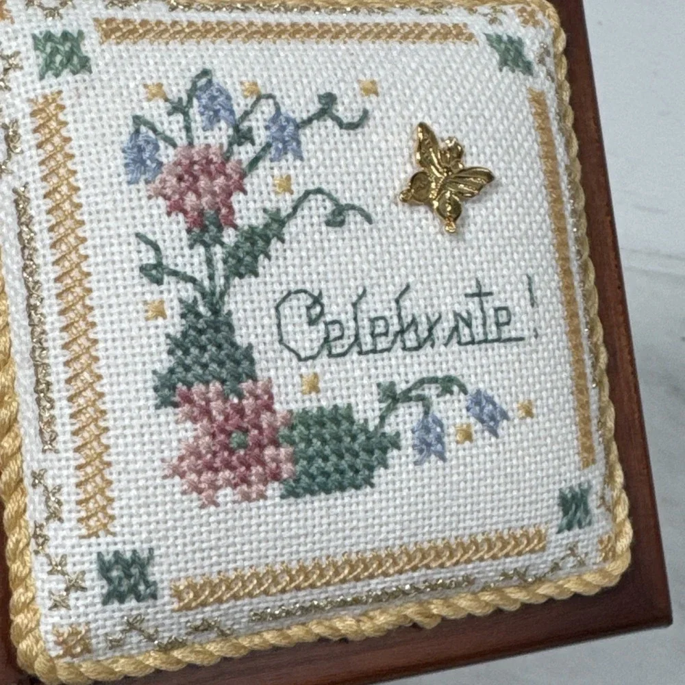 Vintage Jewelry Trinket Box Needlepoint 2x4